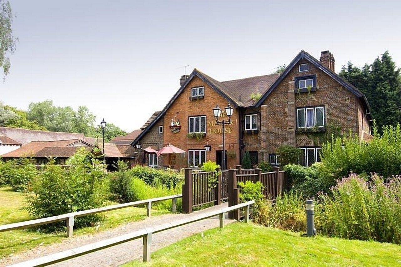Premier Inn London Gatwick Airport South - London Road Crawley  Eksteriør billede