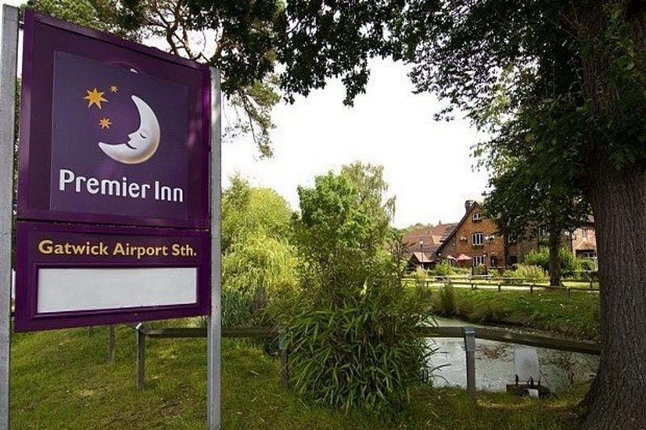 Premier Inn London Gatwick Airport South - London Road Crawley  Eksteriør billede